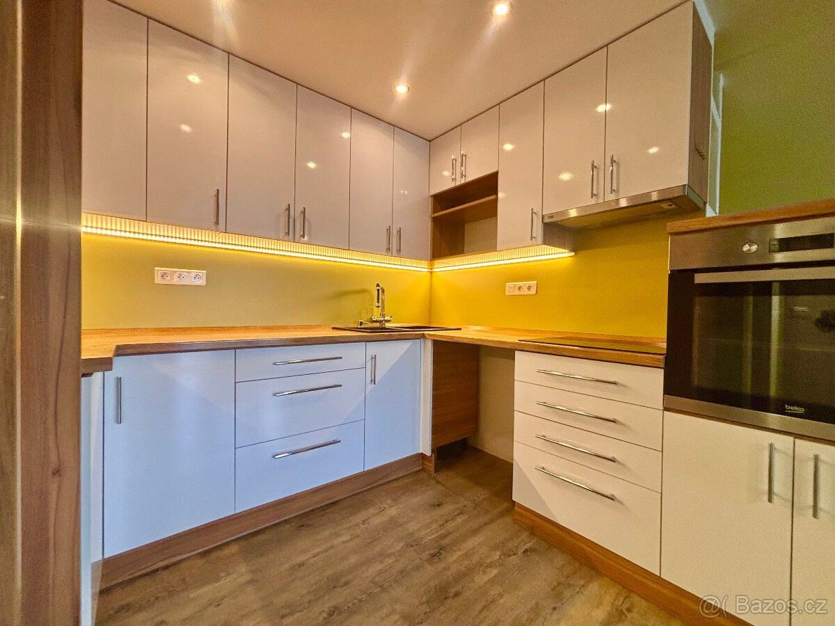 Prodej rodinný dům - Rajhrad, 664 61