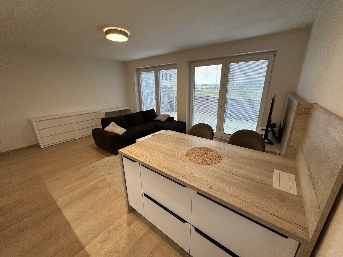 Pronájem byt 2+kk - Komenského, Fryšták, 68 m²