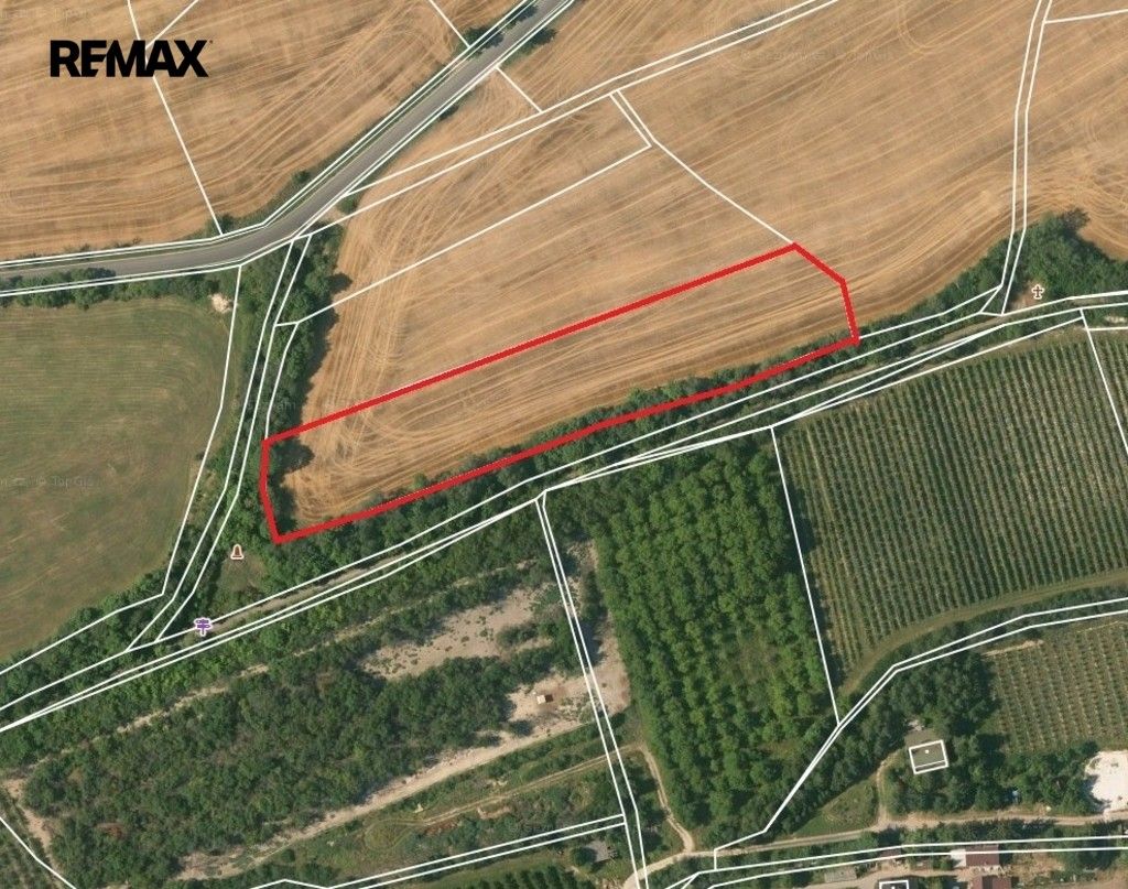 Zemědělské pozemky, Slaný, 14 213 m² - 2