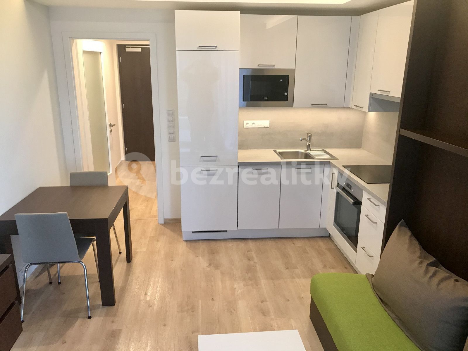 1+kk, Útulný 1kk byt s terasou, Praha - Praha-Stodůlky, 26 m²