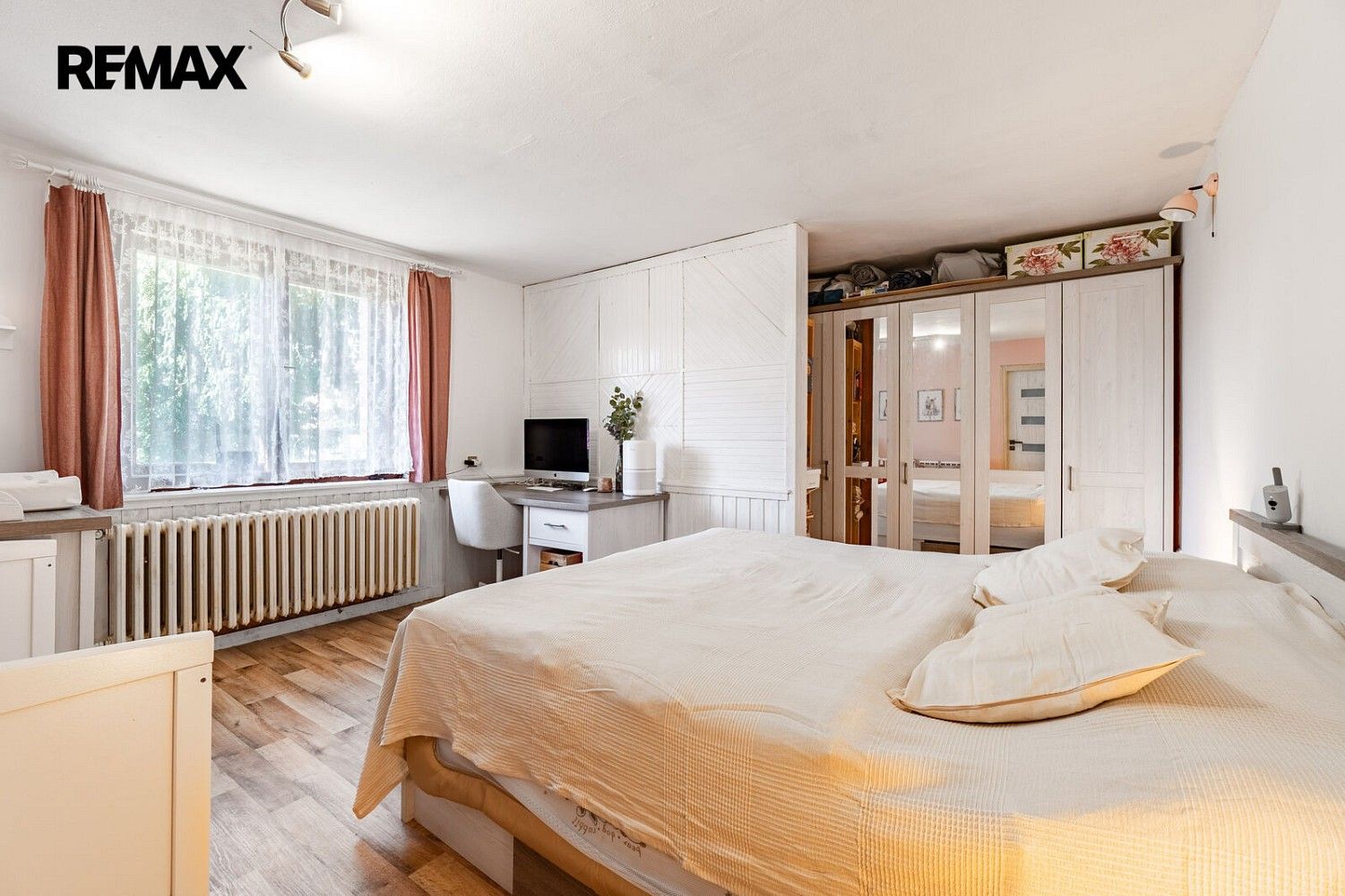 Prodej rodinný dům - Praha - Pitkovice, okres Praha 22, Hlavní město Praha, 200 m² - 5