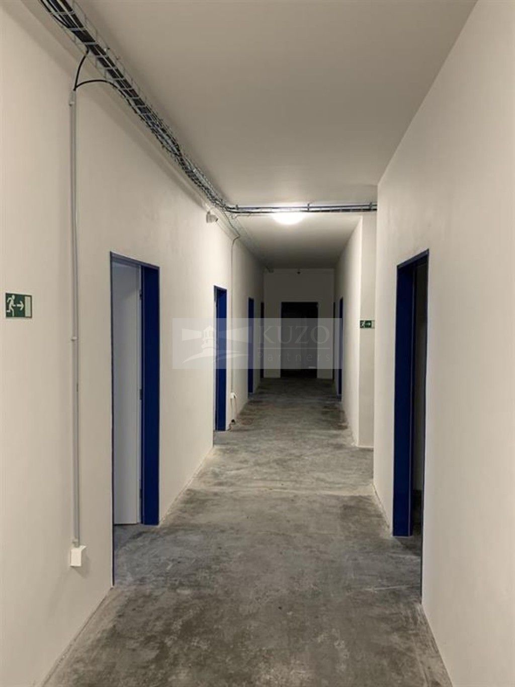 Sklady, Dobříč, 13 m²