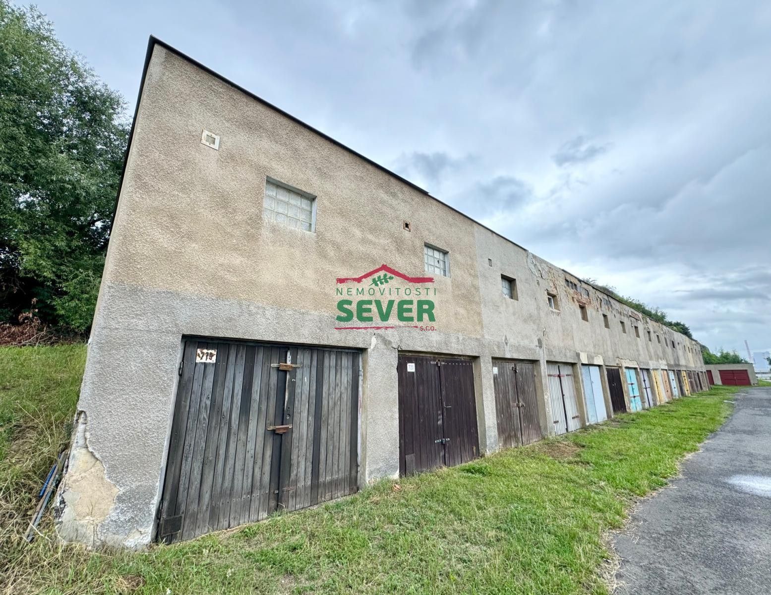 Garáže, Důlní, Bílina, 22 m²