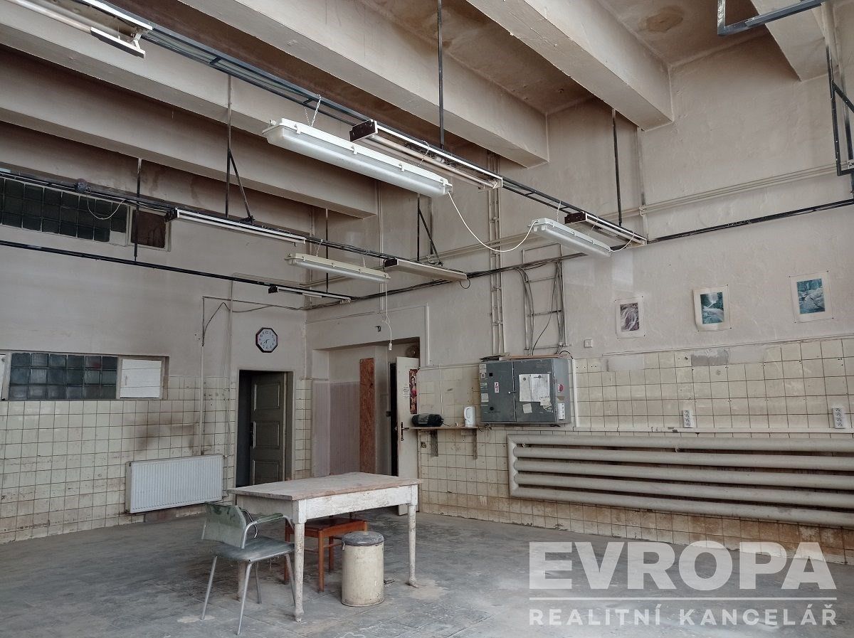 Pronájem výrobní prostory - Hanychovská, Liberec, 180 m²