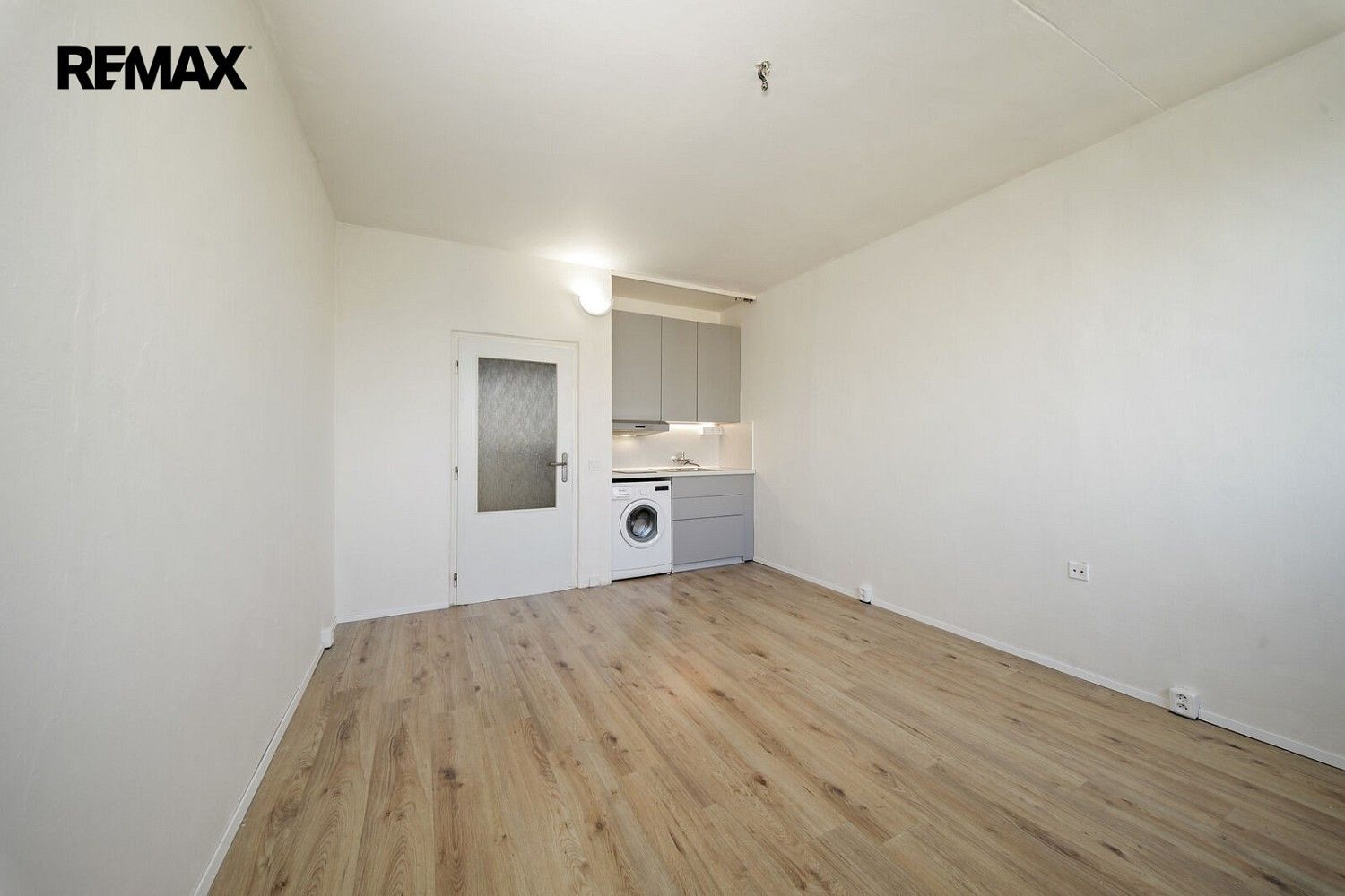 Pronájem byt 1+kk - Halasovo náměstí, Brno - Lesná, 23 m² - 5