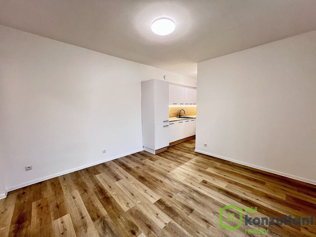 Pronájem byt 2+kk - Hany Kvapilové, Ostrava - Mariánské Hory, 45 m² - 5