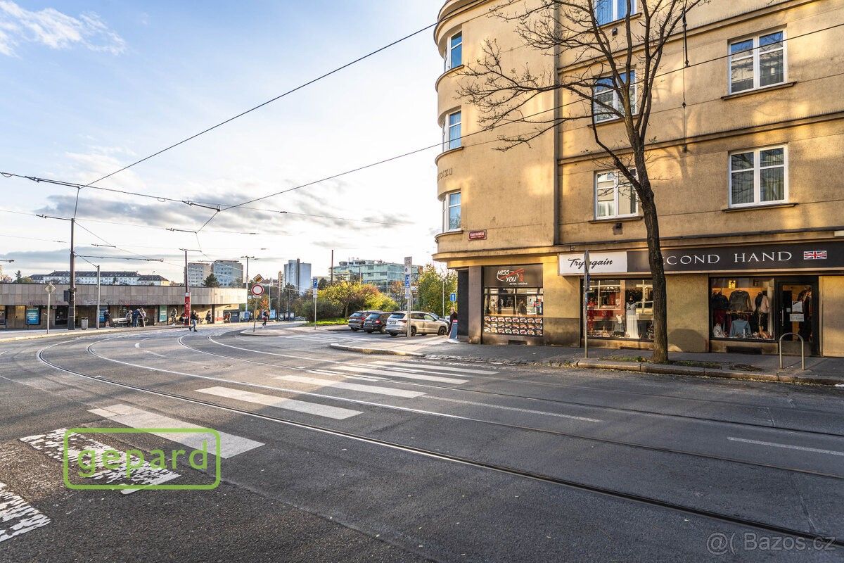 Pronájem obchodní prostory - Praha, 100 00