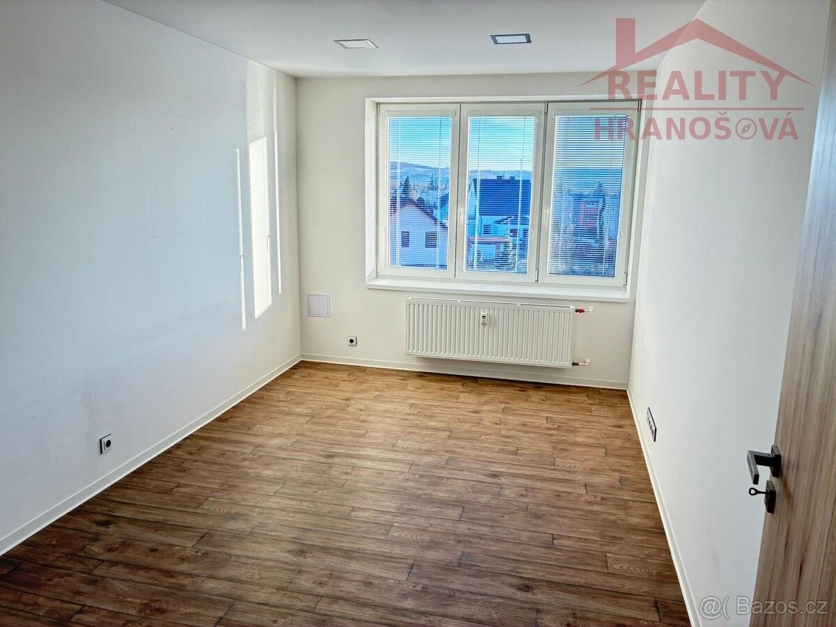 Pronájem byt - Dolní Benešov, 747 22