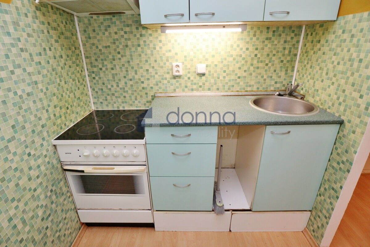 Pronájem byt 1+kk - Rochovská, Praha Hloubětín, 27 m² - 5
