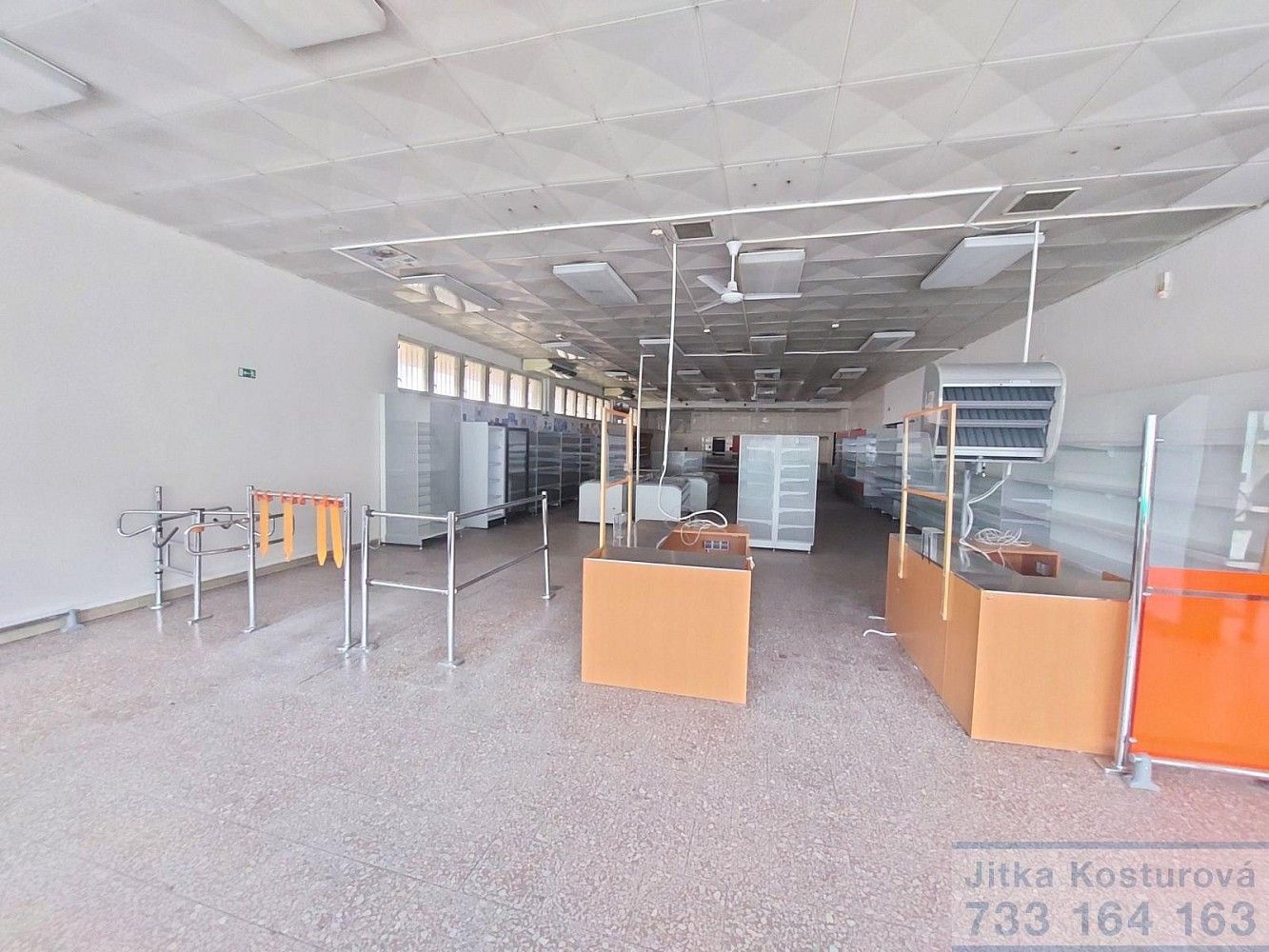 Obchodní prostory, Krnov - Pod Bezručovým vrchem, okres Bruntál, Moravskoslezský kraj, 630 m² - 2
