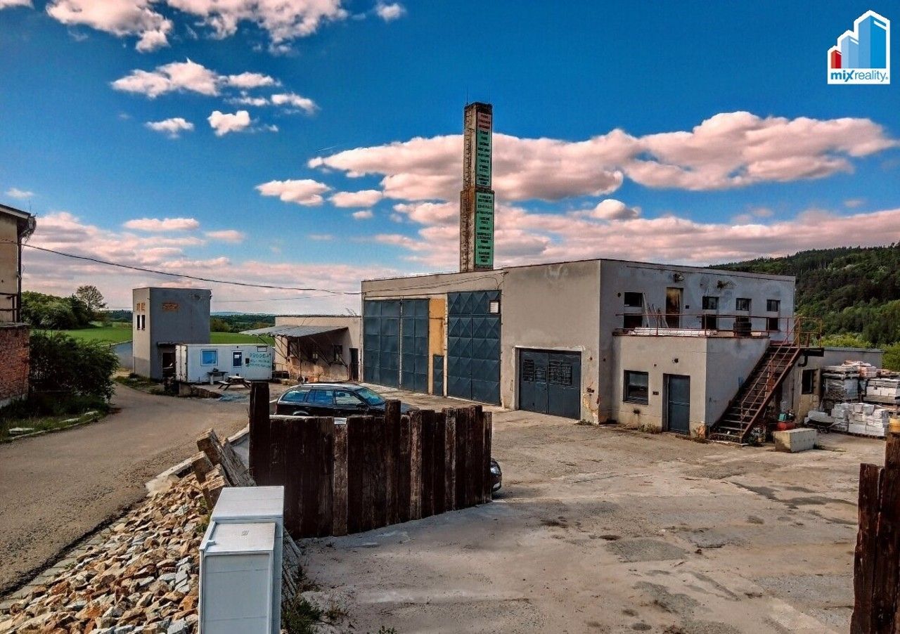 Pronájem sklad - Nádražní, Radnice, 63 m²