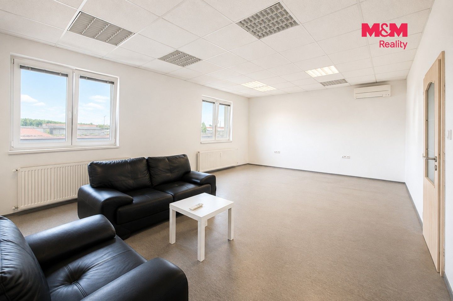 Kancelář · 35 m² · Rybitví - 3