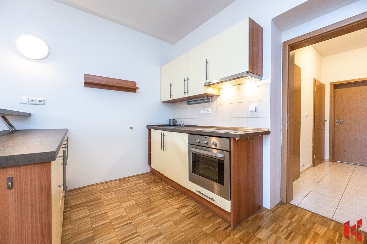 Pronájem byt 3+kk - V olšinách, Praha, 61 m²