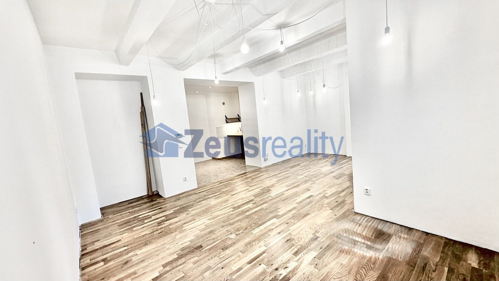 Obchodní prostory · 48 m² · Praha - Vysočany, okres Praha 9, Hlavní město Praha - 3