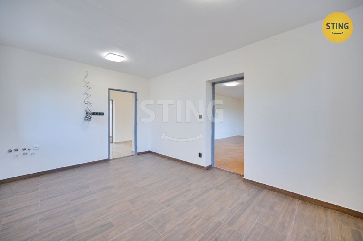 Rodinný dům · 270 m² · Šakvická, Strachotín - 4