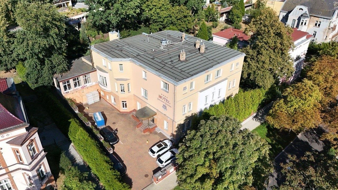 Ubytovací zařízení · 1 500 m² · Vrchlického, Teplice - 4