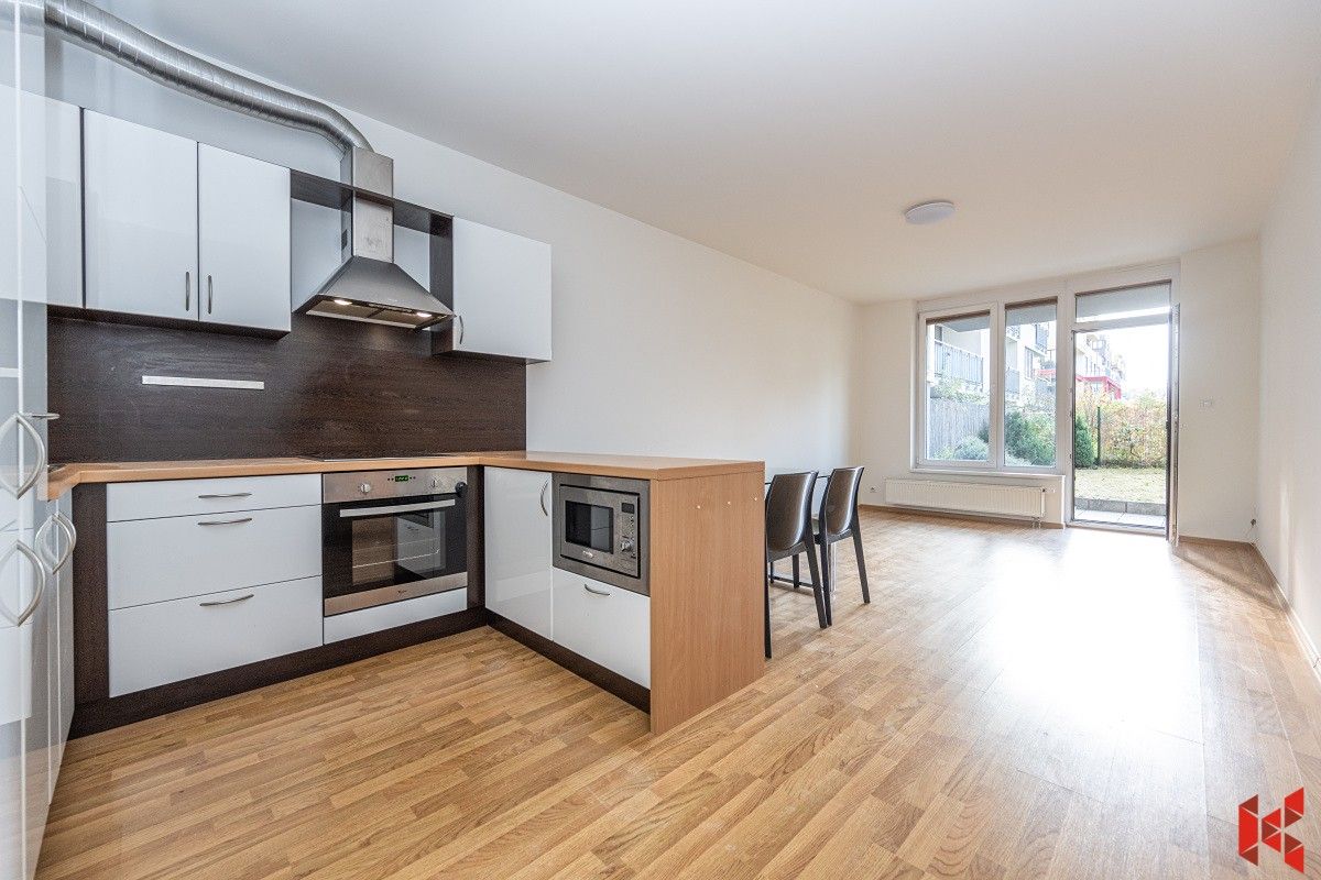 2+kk, Svitákova, Praha, 61 m²