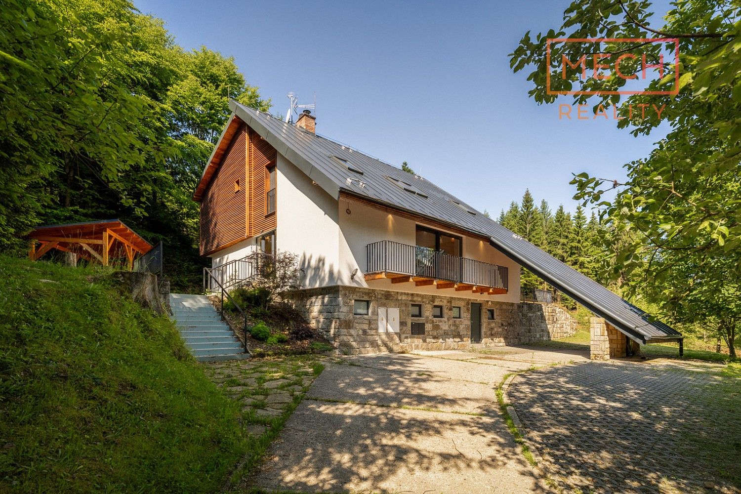 Ubytovací zařízení, Karolinka, okres Vsetín, Zlínský kraj, 143 m² - 1