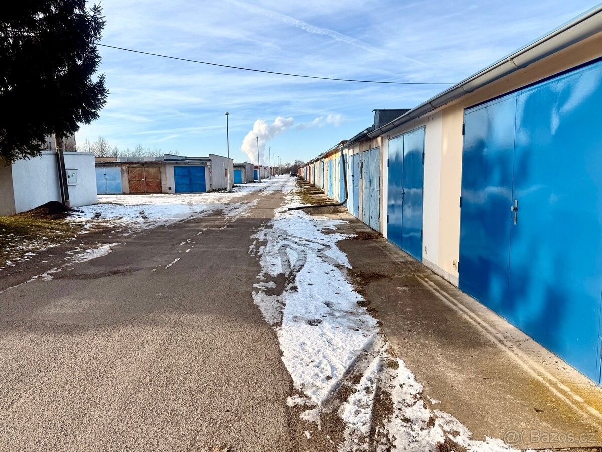 Garáže, Přelouč, 535 01