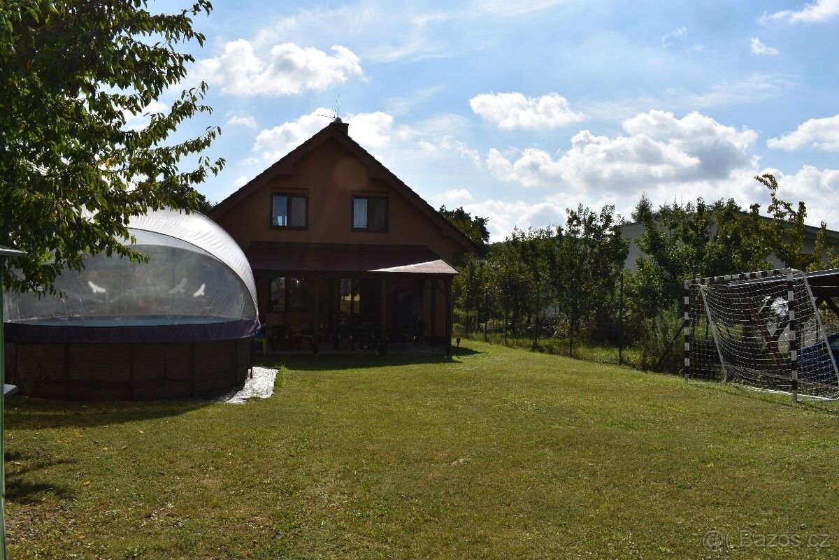 Prodej rodinný dům - Rousínov u Vyškova, 683 01