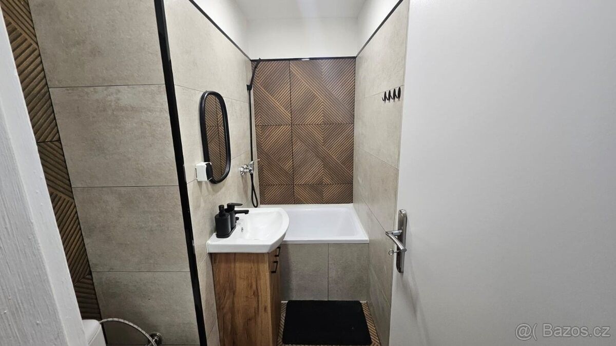 Byty, Chomutov, 430 04