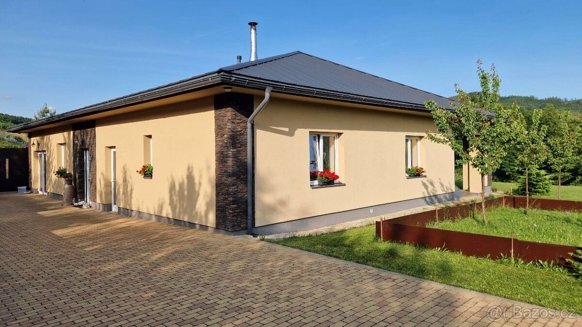 Prodej rodinný dům - Březůvky, 763 45