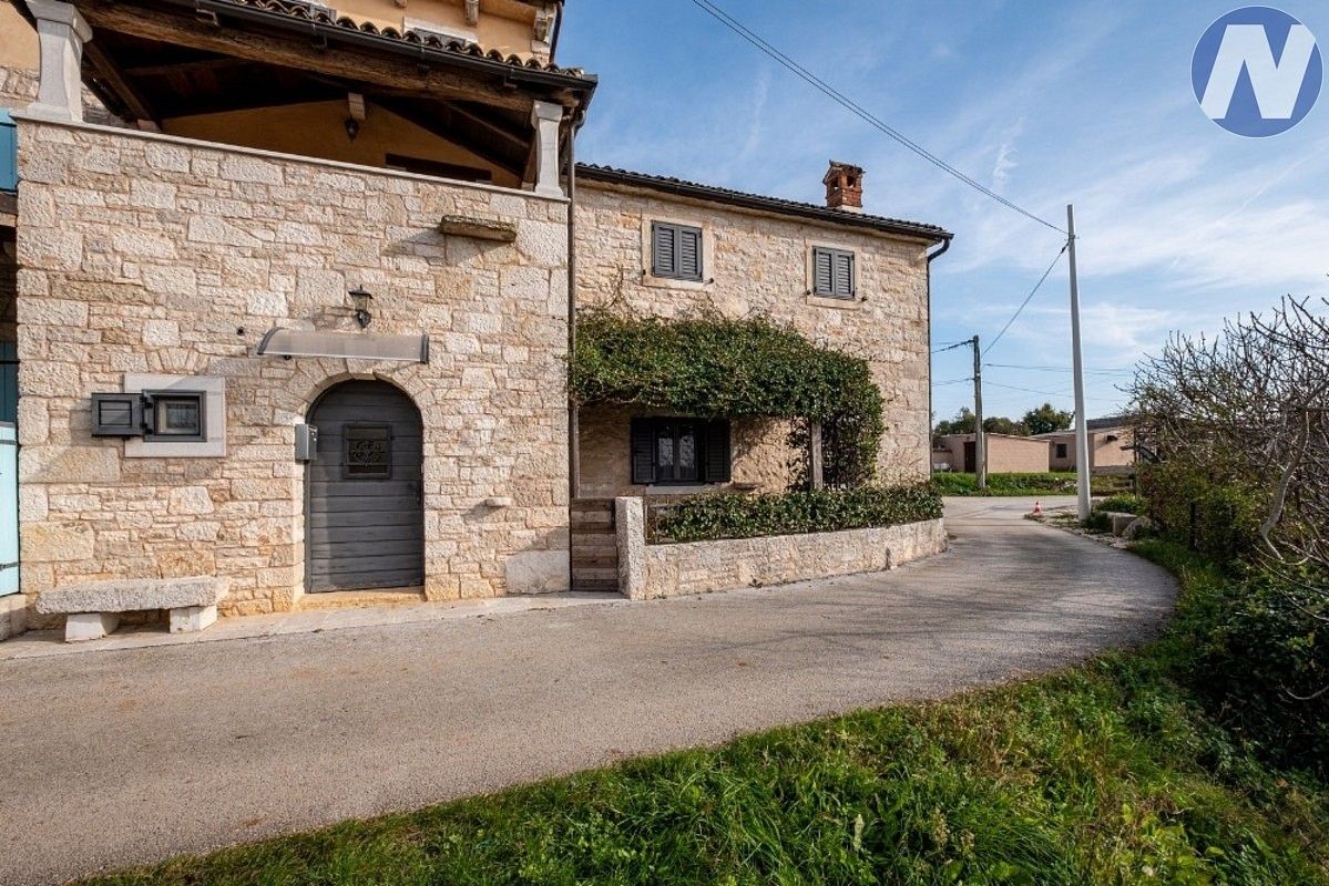 Prodej rodinný dům - Orbanići, HR, 230 m² - 2