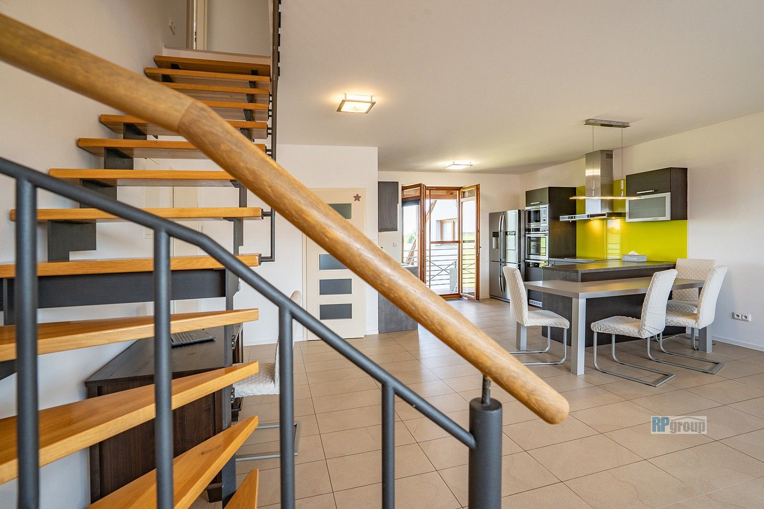 Prodej byt 3+kk - Polní, Veleň - Mírovice, okres Praha-východ, 300 m² - 5