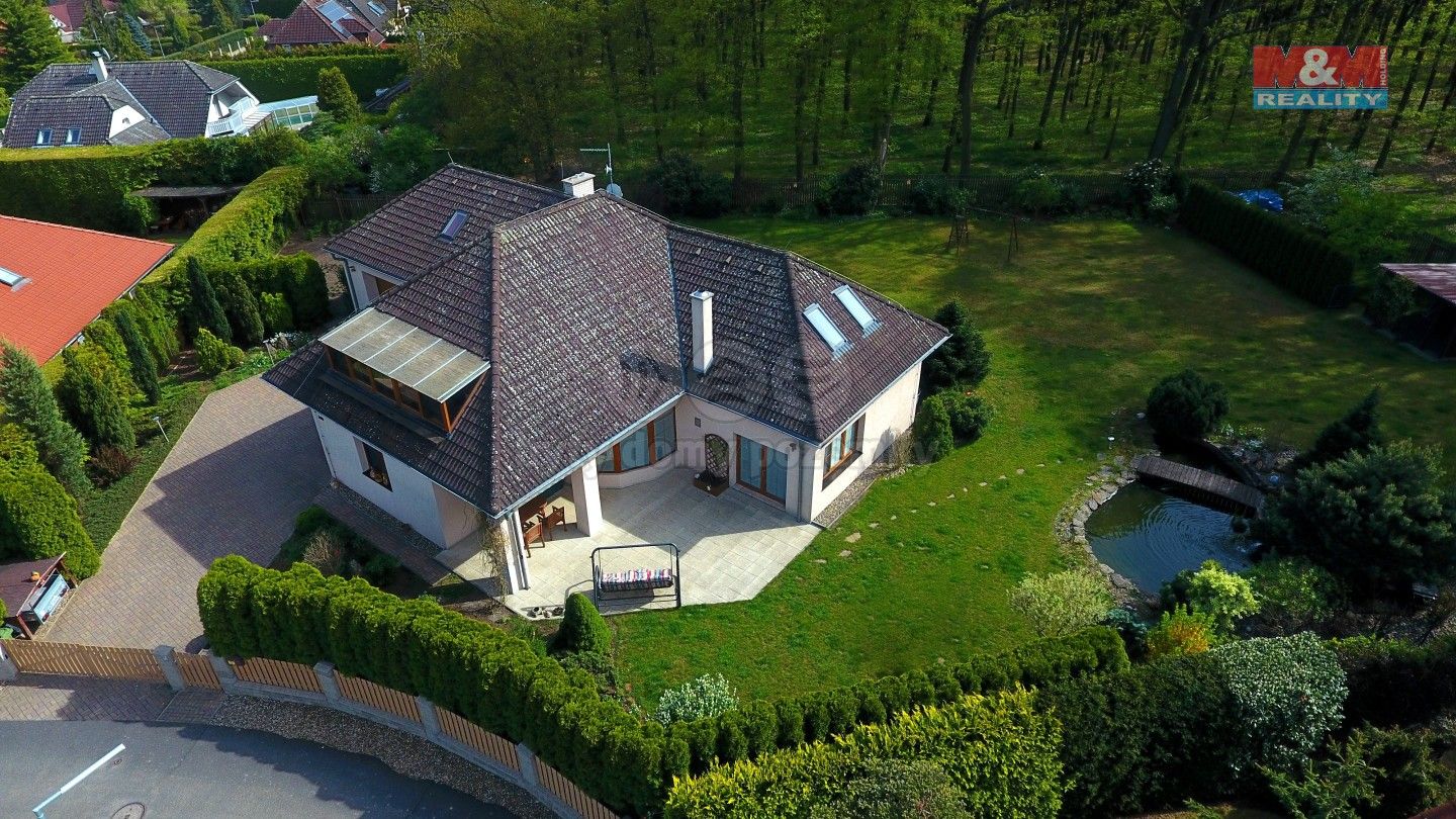 Prodej rodinný dům - Černovice, 280 m²