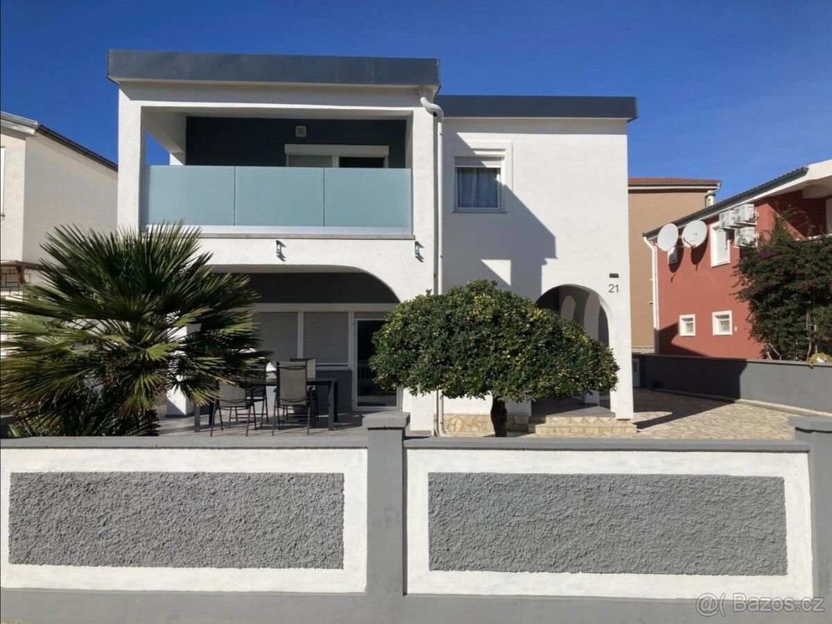 Prodej restaurace - Dvůr Králové nad Labem, 544 01