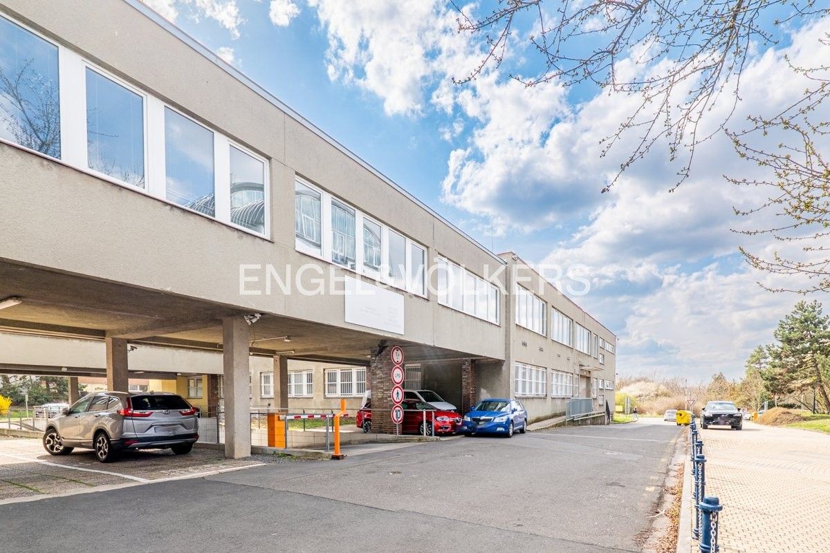 Výrobní prostory, Zelený pruh 1560, Praha, 1 m²