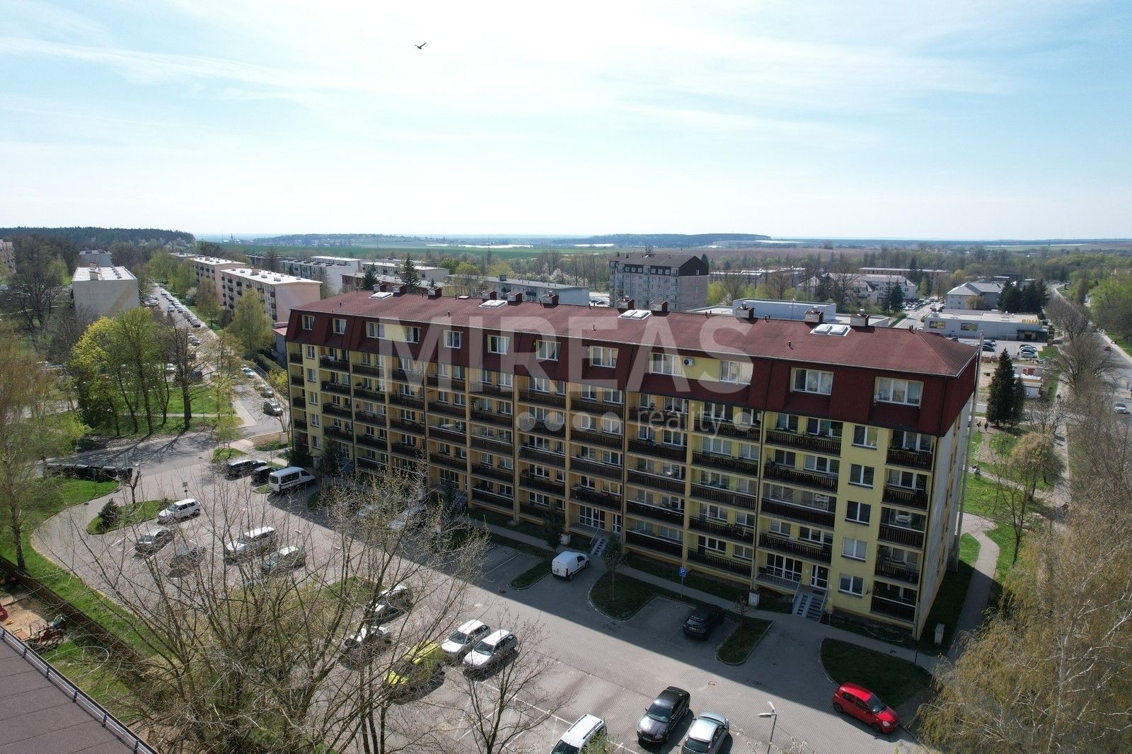 2+kk, Višňová, Milovice, 42 m²