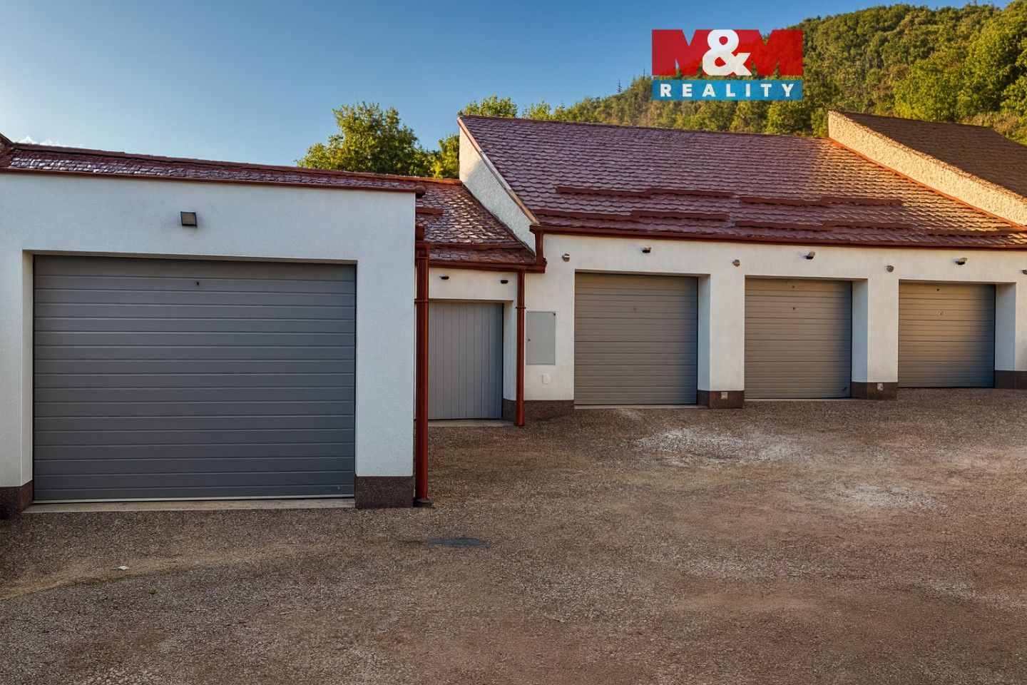 Garáže, Jungmannova, Tišnov, 18 m²