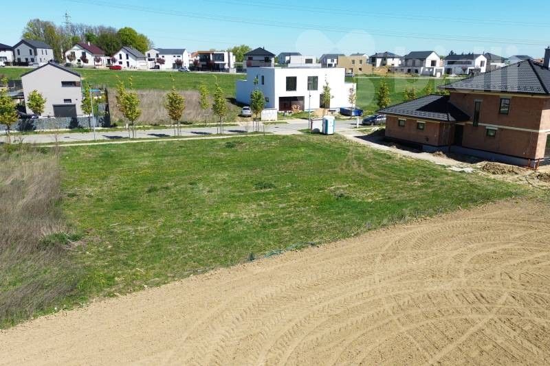 Pozemek pro bydlení, 842 m²