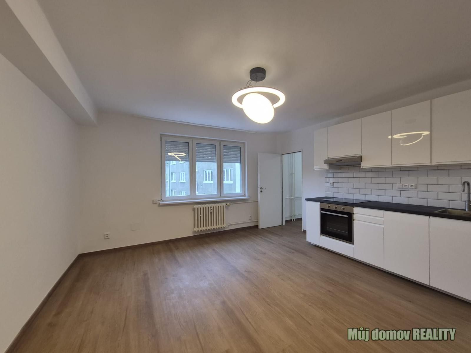 2+kk, Vrbenského, Praha, 40 m²