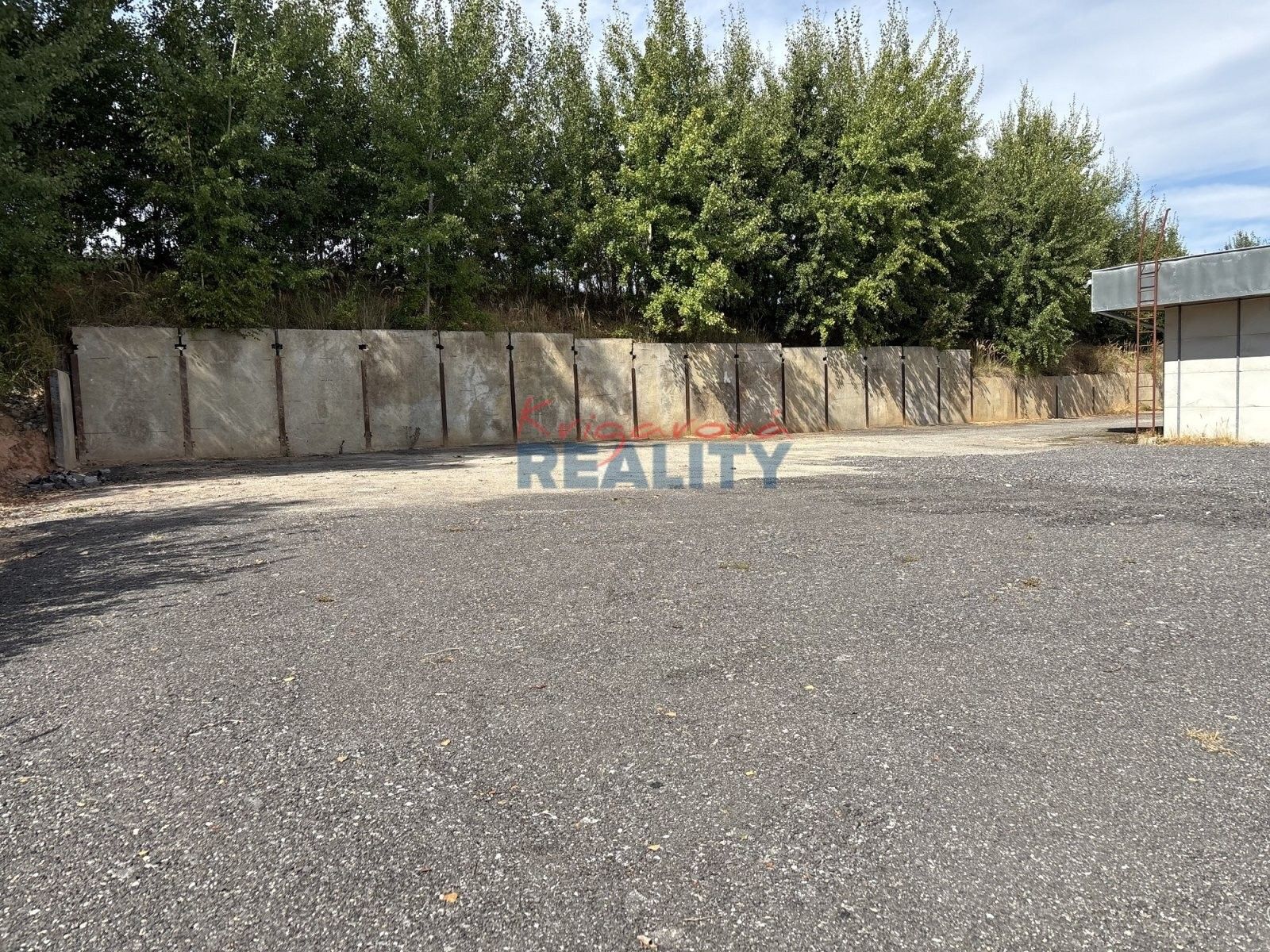 Pronájem komerční - Miletínská, Lišov, 2 m²