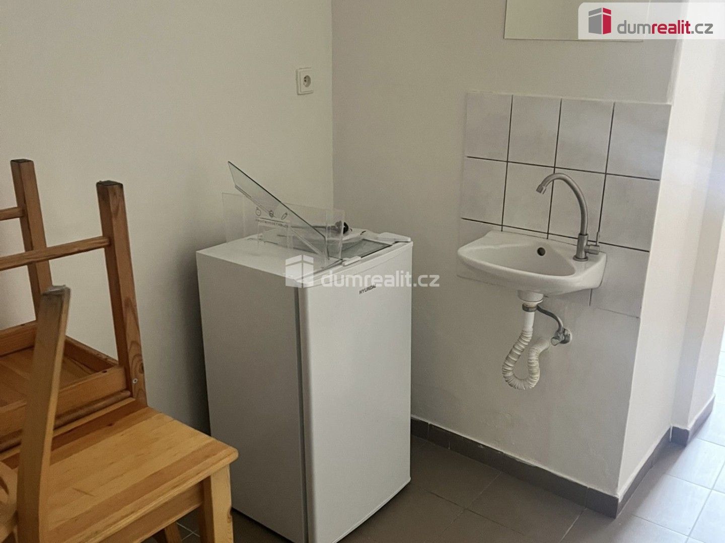 Byt 1+kk · 15 m² · Za tratí, Praha - 4
