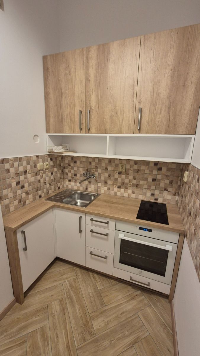 Pronájem byt 3+1 - Sládkovičova, Bratislava - mestská časť Staré Mesto - Oblasť Partizánska, Bratislavský kraj, 82 m² - 5