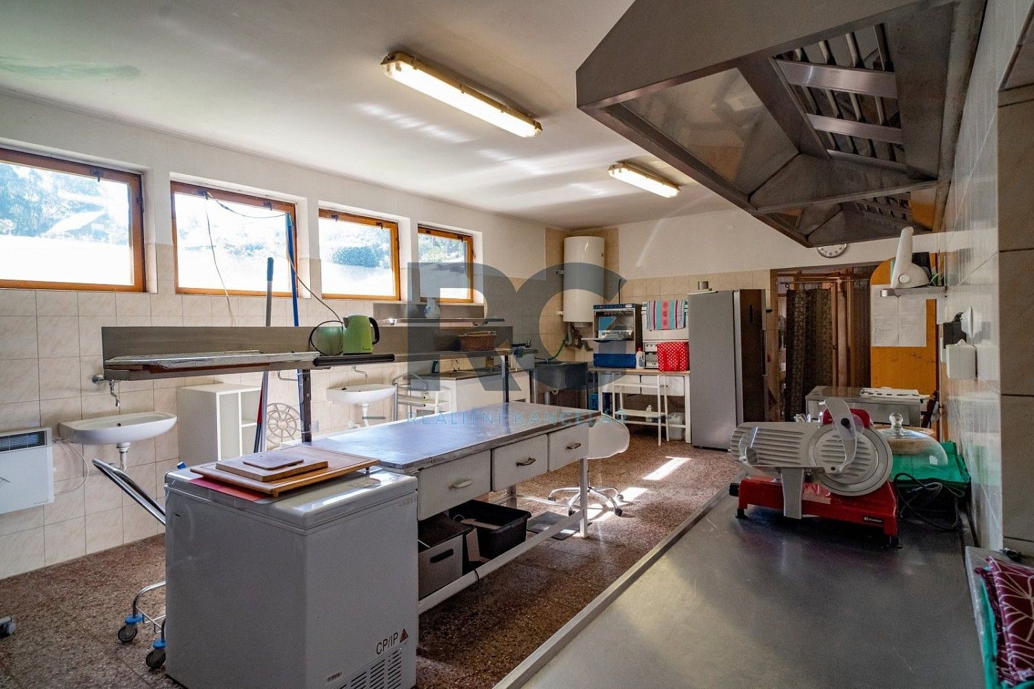 Obchodní prostory · 336 m² · Vojníkov, okres Písek, Jihočeský kraj - 3
