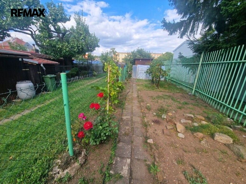 Zahrady, Chomutov, 250 m² - 2