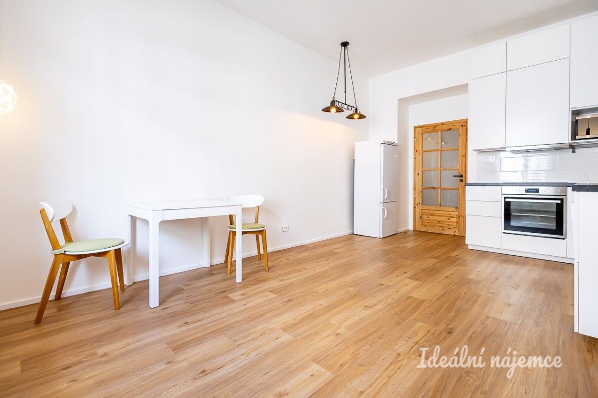 Byt 3+kk · 62 m² · Bulharská, Praha - 4