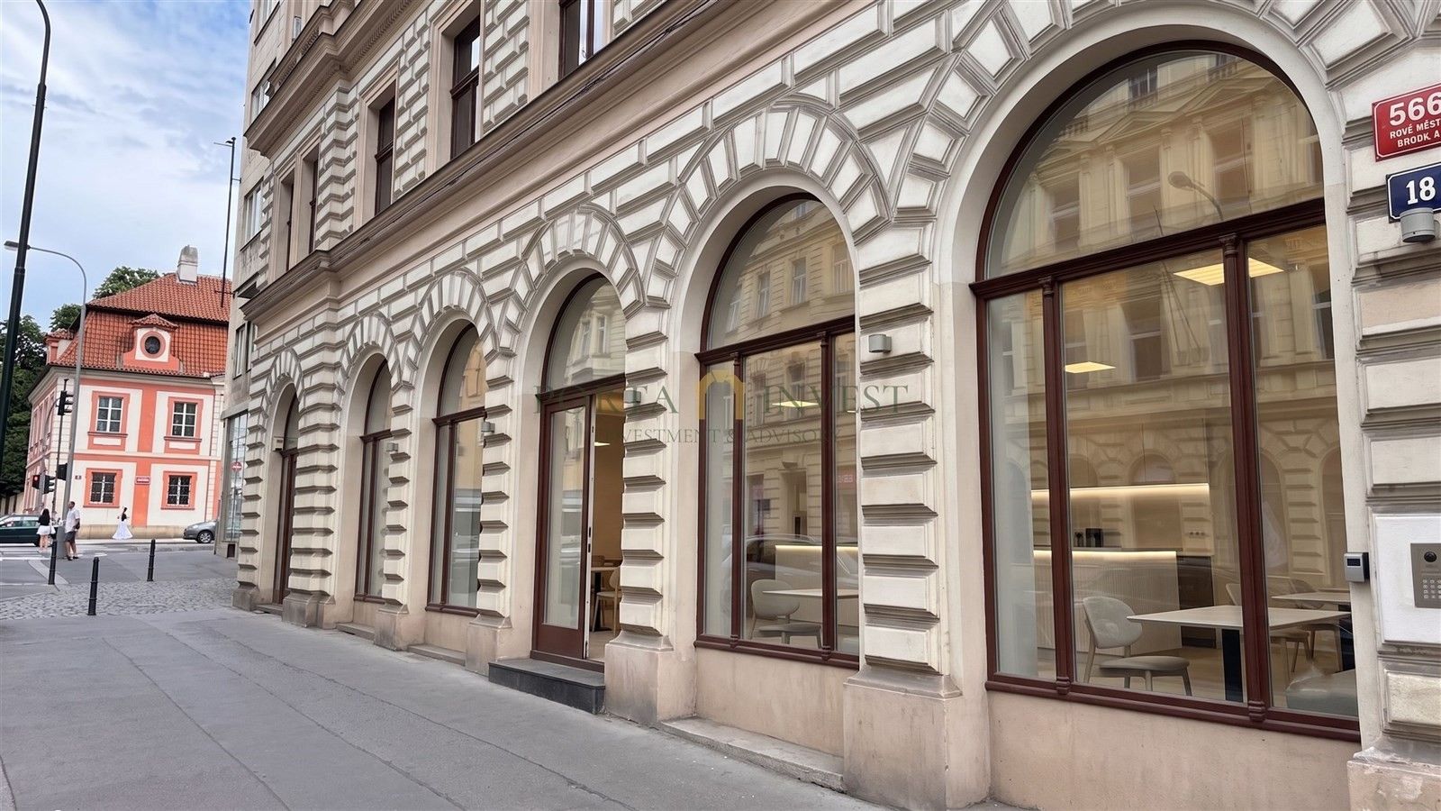 Obchodní prostory, 180 m²