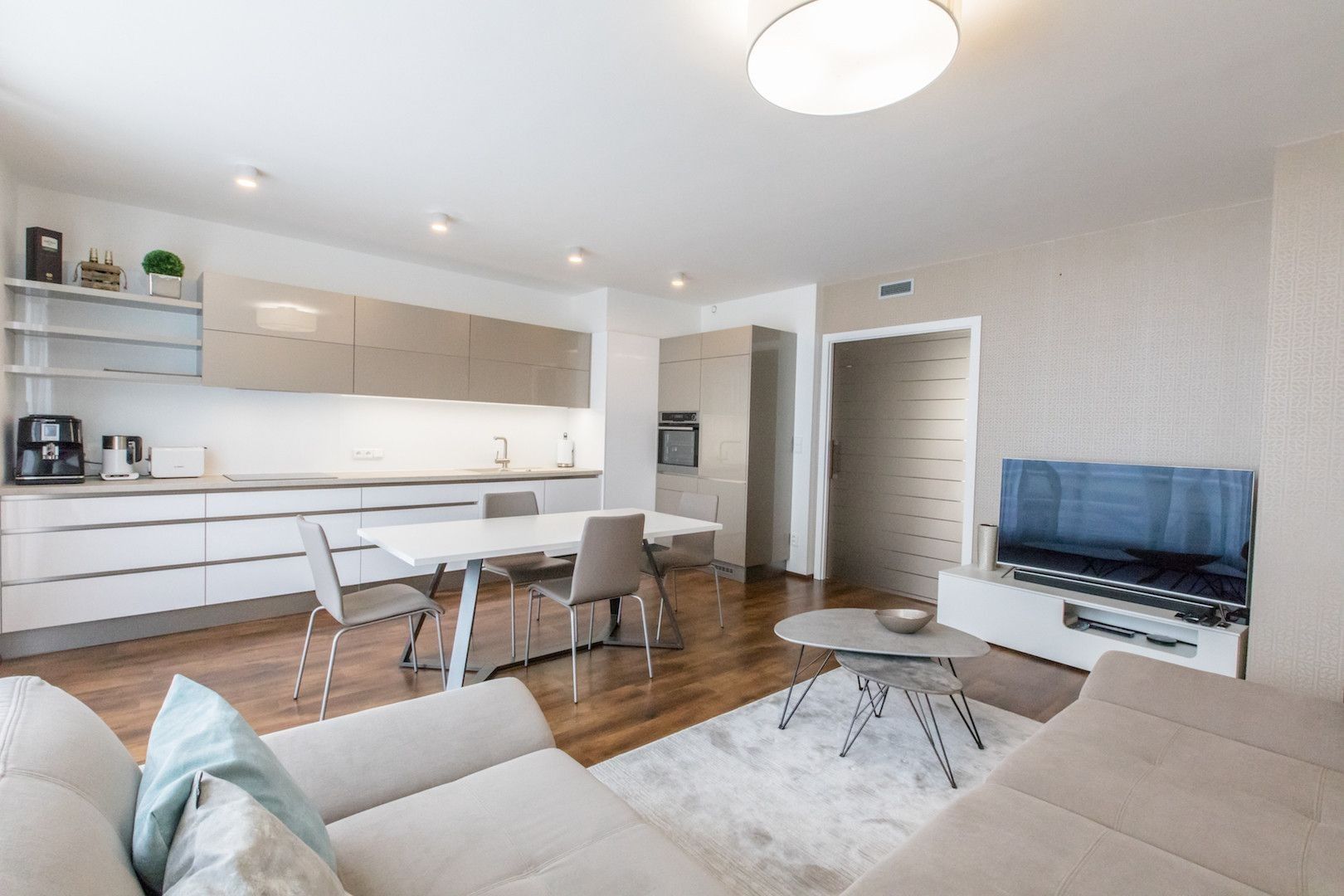 Byty, Koněvova, Praha - Žižkov, 120 m² - 1