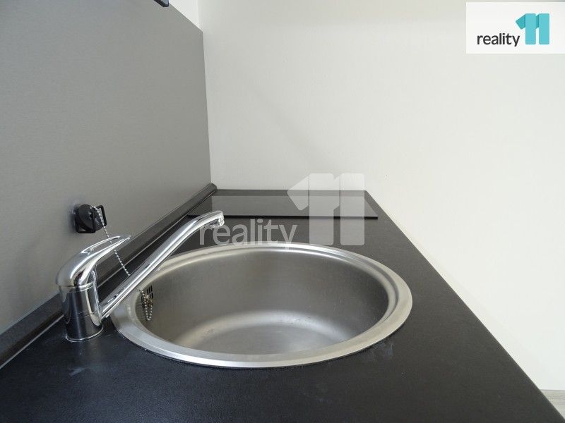 Pronájem byt 1+kk - Karla Čapka, Děčín, 30 m²