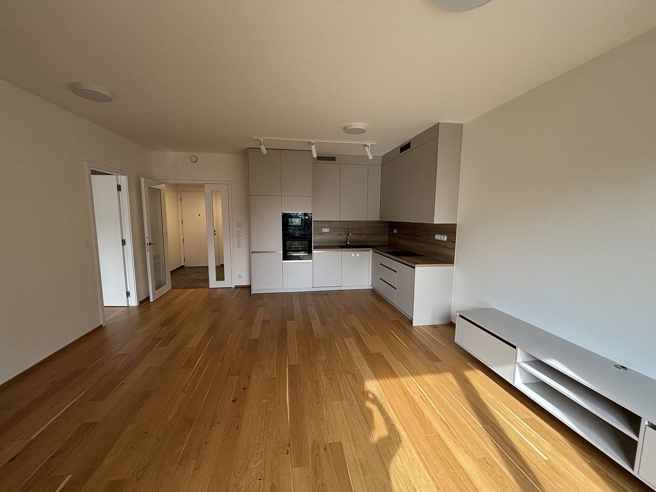 2+kk, Jankovcova, Praha 7 - Holešovice, 63 m² - 2