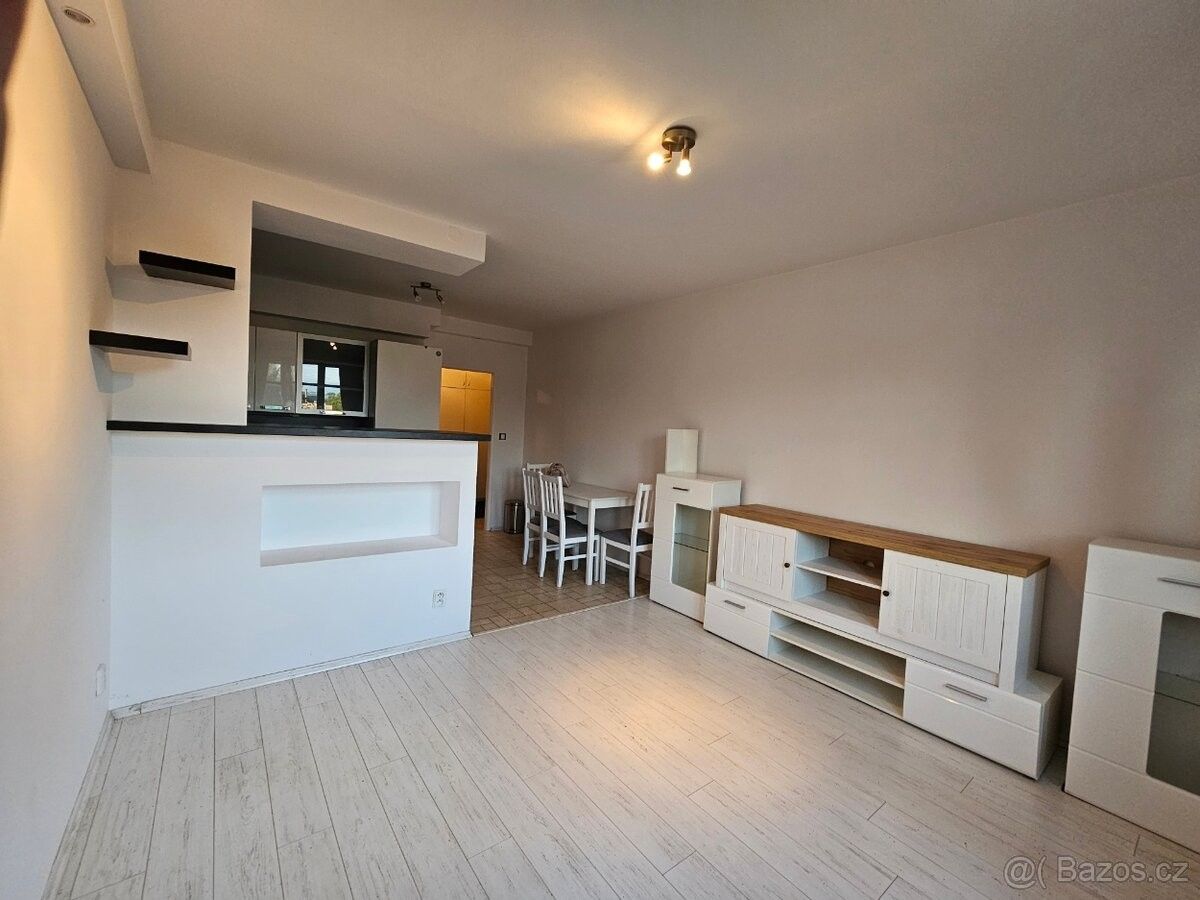 Byty, Hronov, 549 31 - 2