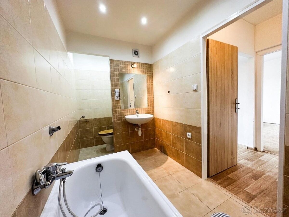 Byty, Fulnek, 742 45