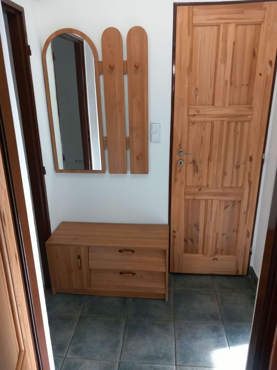 2+1, Husovo náměstí, Praha - Uhříněves, 36 m² - 2