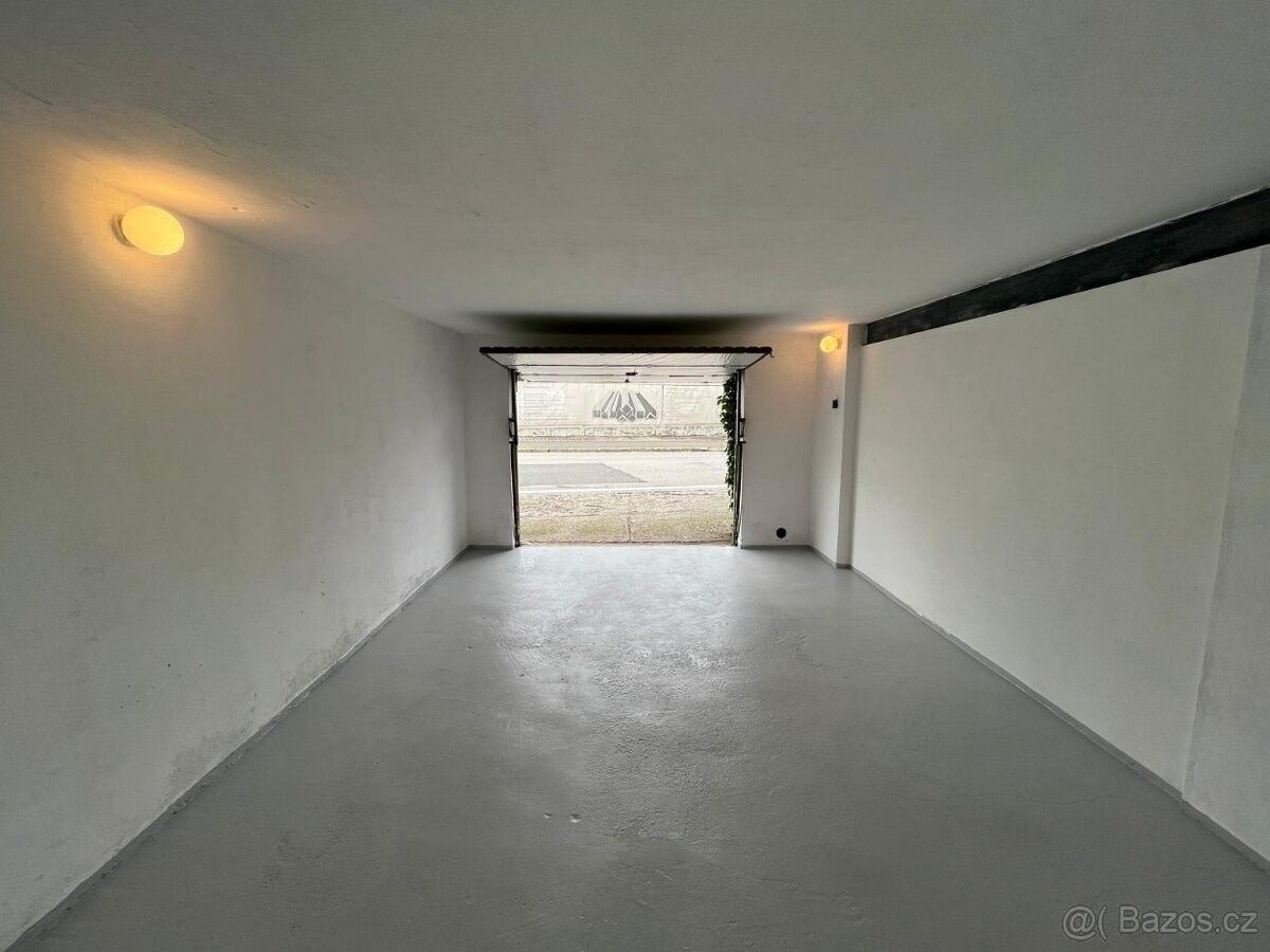 Garáž · Frýdek-Místek, 738 01 - 3