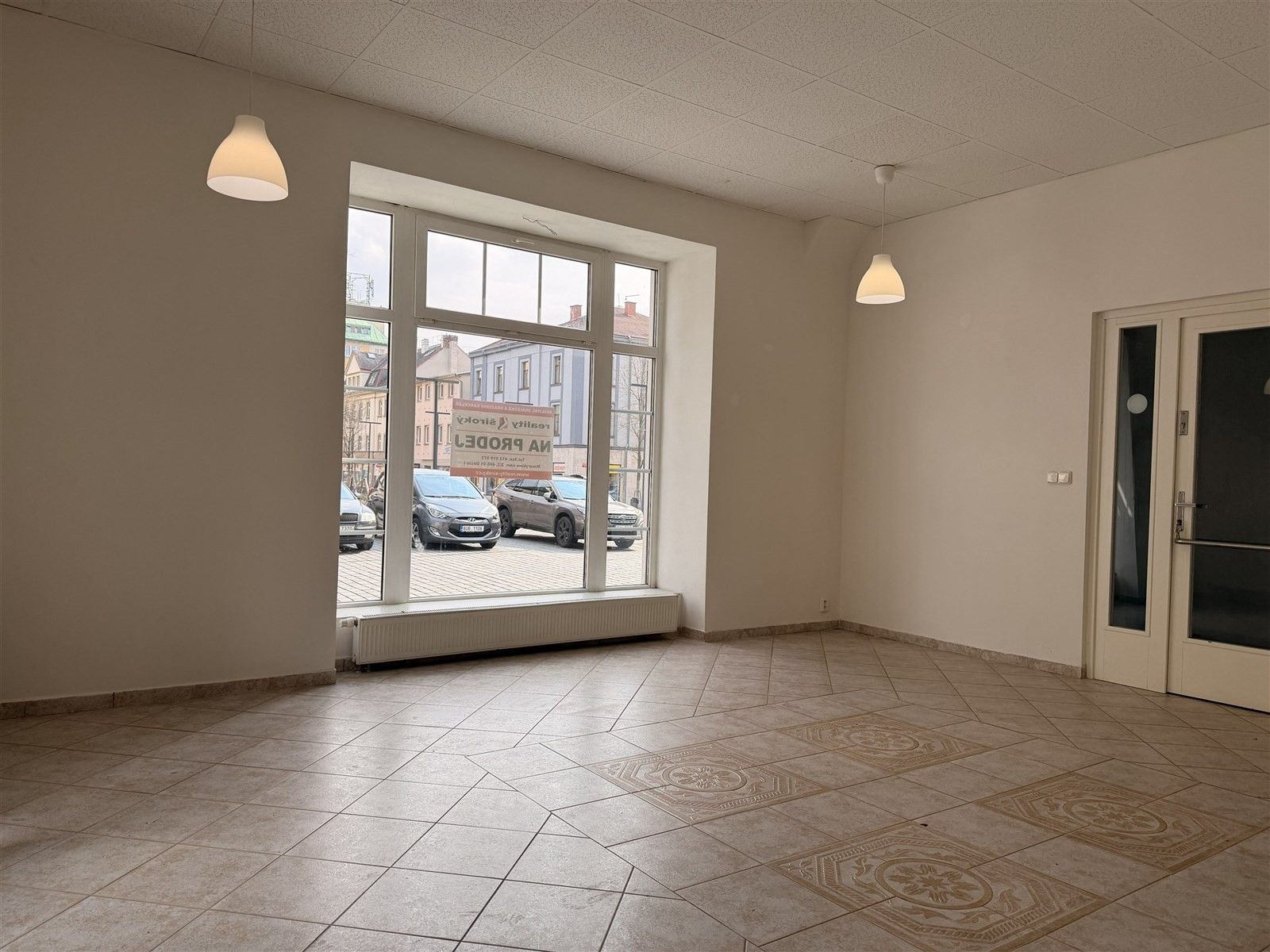 Obchodní prostory, Husovo nám. 74, Děčín IV-Podmokly, 52 m² - 2